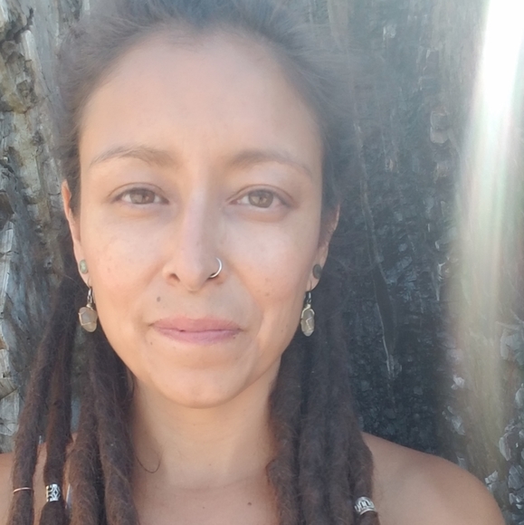 Meet your Posher, Virgie - Picture 1 of 2